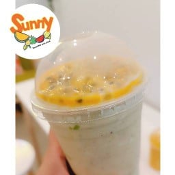 Sunny Smoothie and Juice