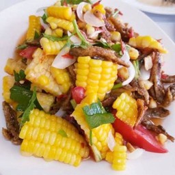 ยำข้าวโพดปลากรอบ