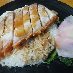 ข้าวหมูกรอบ