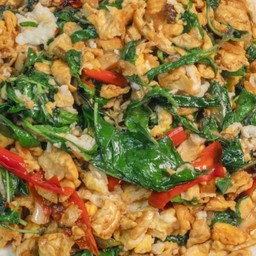 กระเพราไข่คั่วมังสวิรัติ