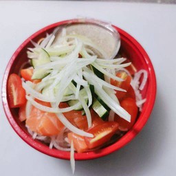 ข้าวหน้ายำแซลมอนคัพ