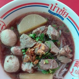 ก๋วยเตี๋ยวหมู น้ำตก