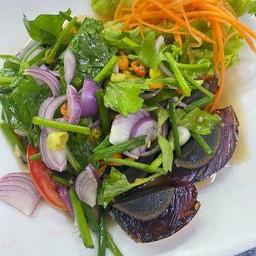 ยำไข่เยี่ยวม้า