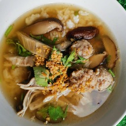 ข้าวต้มกระเพาะหมู+หมูสับ+เห็ดหอม