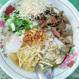 โจ๊ก ก๋วยจั๊บ ร้านเดวีเลาะฮาลาลฟู้ดส์ ม.นันทวัน5