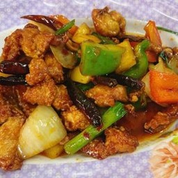 ไก่ผัดเม็ดมะม่วงหิมพาน