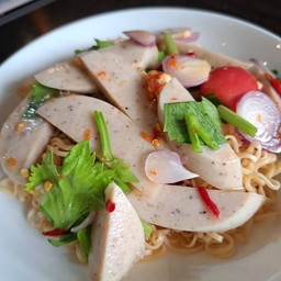 ยำมาม่า หมูยอ