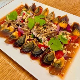 ยำไข่เยี่ยวม้า(ปลาร้า)