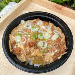 ข้าวหน้าหมูทอด คัตสึด้ง