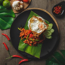 ข้าวพริกแกงไก่