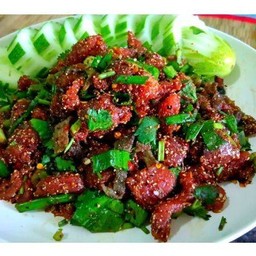 ก้อยเนื้อดิบขม