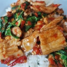 ชายสี่บะหมี่เกี๊ยว วัดจุฬามณี