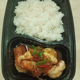 กระเพราแม่อุ้ม