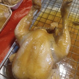 ป้าแตนไก่ต้มน้ำปลา