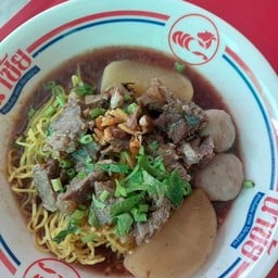 ก๋วยเตี๋ยวเนื้อ น้ำตก