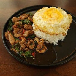 ข้าวกระเพราหมู