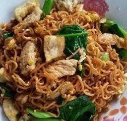 ผัดมาม่าผัดซีอิ้ว