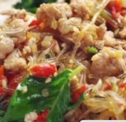 ผัดกระเพราวุ้นเส้น(ราดข้าว)