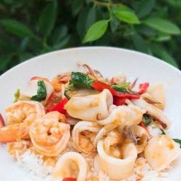 บ้านกระเพรา by fon