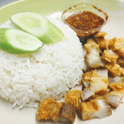 ข้าวหมูกรอบ+น้ำจิ้มแจ่ว