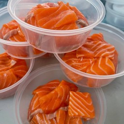 ยำแซลม่อน