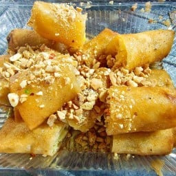 ปอเปี๊ยะทอด by ครัวคุณแดง ตลาดนัดคุณตุ๊ก นวมินทร์139