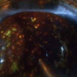 น้ำจิ้มเผ็ดมะขามขีดละ25บาท