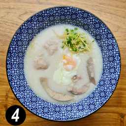 4. โจ๊ก หมู +เครื่องใน (ใส่ไข่)  (A)