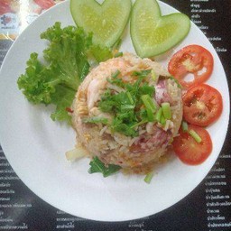 ข้าวผัดรวมมิตร