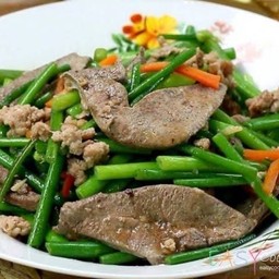 ตับผัดดอกหอม