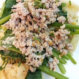 เกี๊ยว หมูสับ