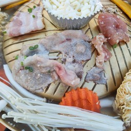 View & Grill Rooftop Bar-B-Q รามคำแหง 49