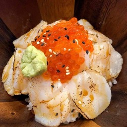 ข้าวหน้าหอยเชลล์