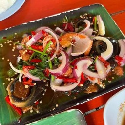 ยำไข่เยี่ยวม้า