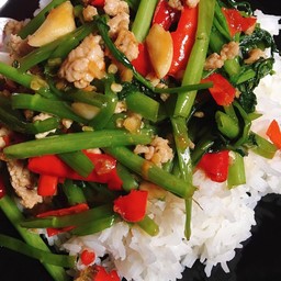 ผัดผักบุ้ง(ราดข้าว)