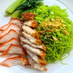 บะหมี่หยกหมูแดง+หมูกรอบ