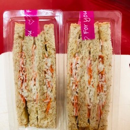 แซนวิสปูอัดน้ำสลัด