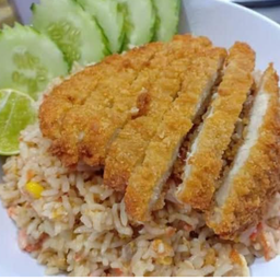ข้าวผัดไก่ทอด