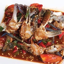 Spicy Papaya Salad With Rice Noodles And Blue Crab