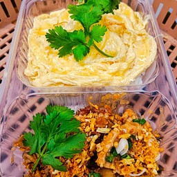 ข้าวไข่ข้น+หมูกระเทียมนมสด