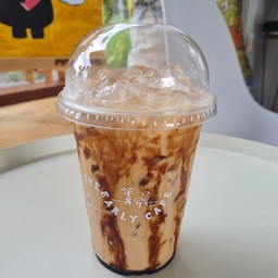 ชานมไต้หวันบราวชูก้า ไข่มุกบุกน้ำผึ้ง