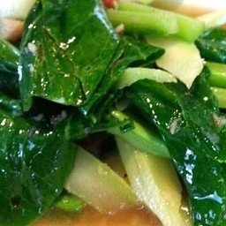 คะน้าผัดน้ำมันหอย