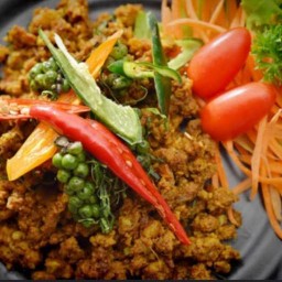 หมูอ้วน จัดให้ ตามสั่ง