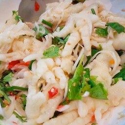 ยำตีนไก่