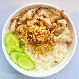 ข้าวหมูทอดกระเทียมพริกไทย