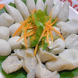 ยำลูกชิ้นปลาเยาวราชรวม