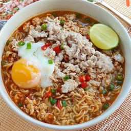 พี่ไอซ์มาม่าต้ม