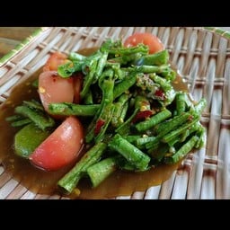 กันเองไทสกลอาหารอีสาน