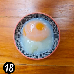 31. ไข่ลวก