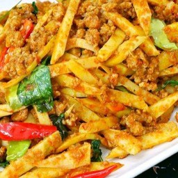 ผัดพริกเเกงหน่อไม้ไก่สับ(กับข้าว)